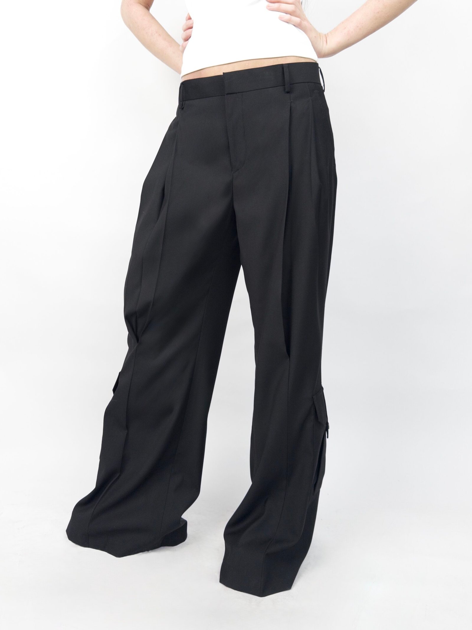 THE VEIL PLEATED TROUSERS (Low-rise Waist)